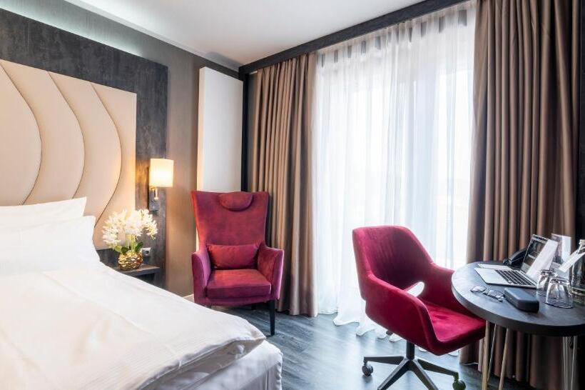 Номер Премиум, Plaza Premium Heidelberg