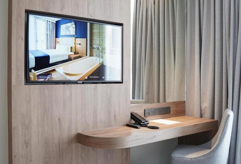 キングサイズベッドのスーペリアルーム, Opero Hotel Southkey Johor Bahru