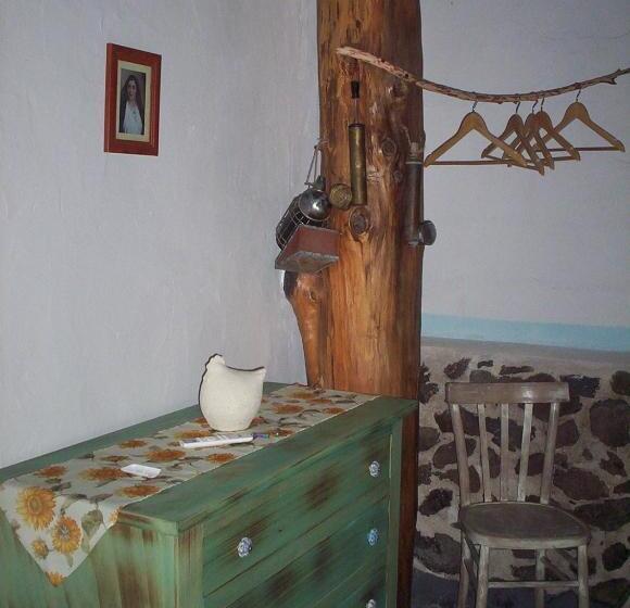 غرفة قياسية ثلاثية, Ovile Juanne Loddo