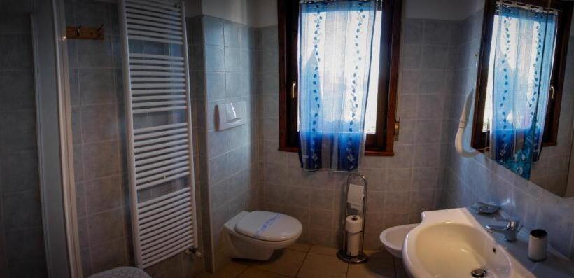 اتاق استاندارد چهار تخته, P&p Assisi Camere