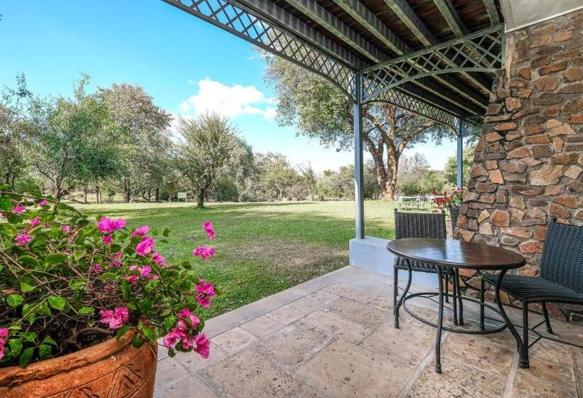غرفة قياسية, Ilala Lodge