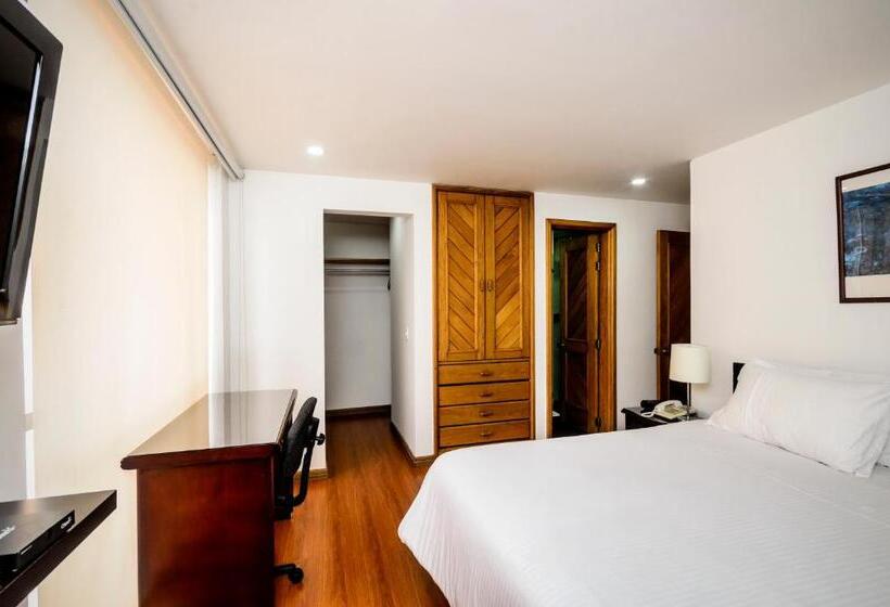 Апартаменты 2 Спальни, Travelers Fontana Plaza