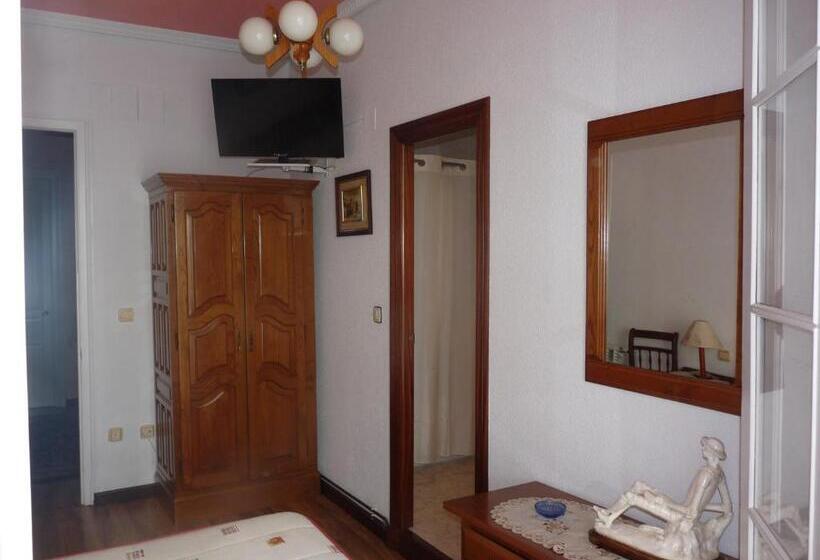 Номер Стандарт с Балконом, Hospedaje Roiz