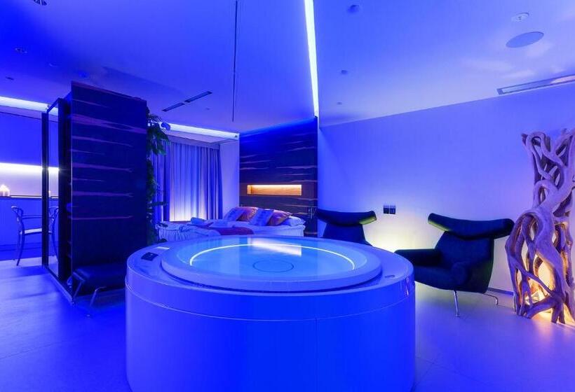 套房配有游泳池, Costa Rica Bibione Spa