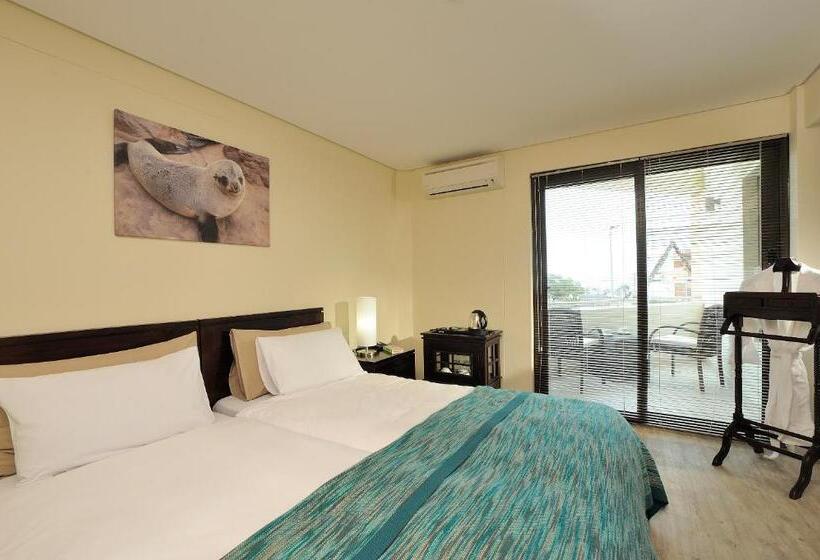 اتاق خانوادگی, Beach Hotel Swakopmund