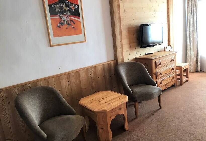 اتاق سوپریور با بالکن, Les Ducs De Savoie