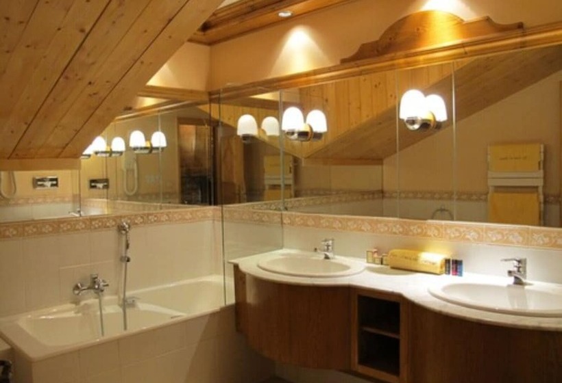 اتاق استاندارد, Les Ducs De Savoie
