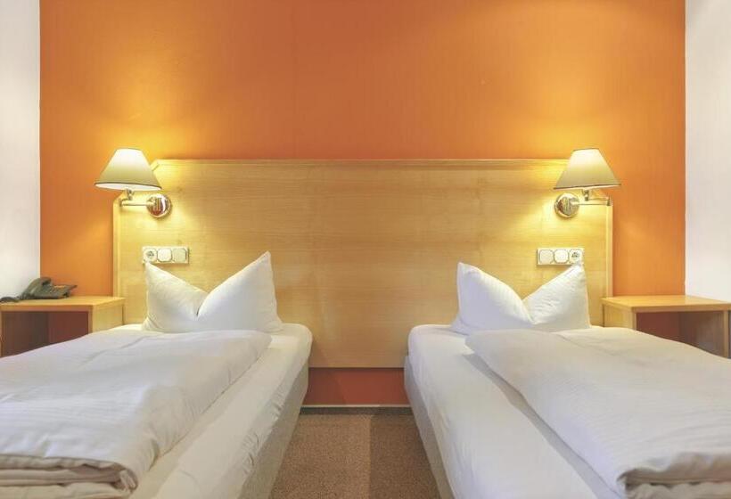 Номер Стандарт с Балконом, Alphotel Ettal