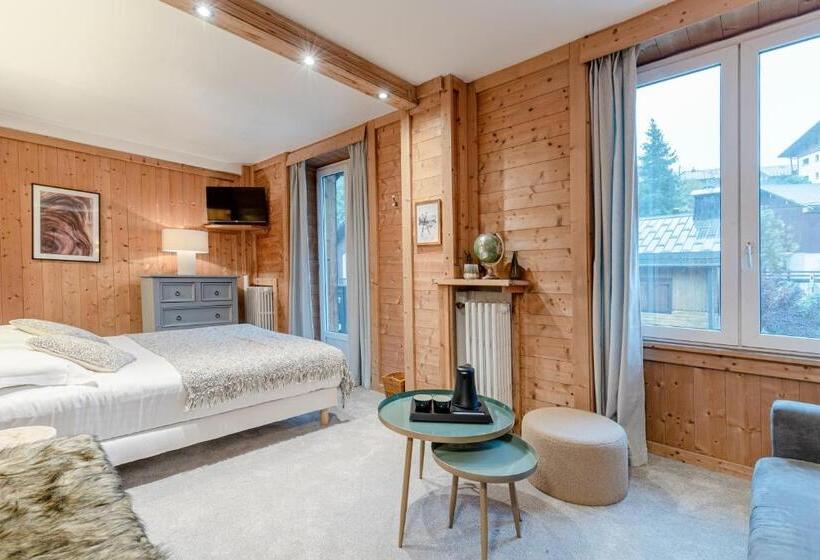 Трехместный Номер Стандарт с Балконом, Le Chalet D Antoine   Centre De Megève