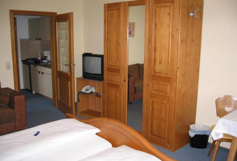 Номер Стандарт, Waldpension Jagerstuberl