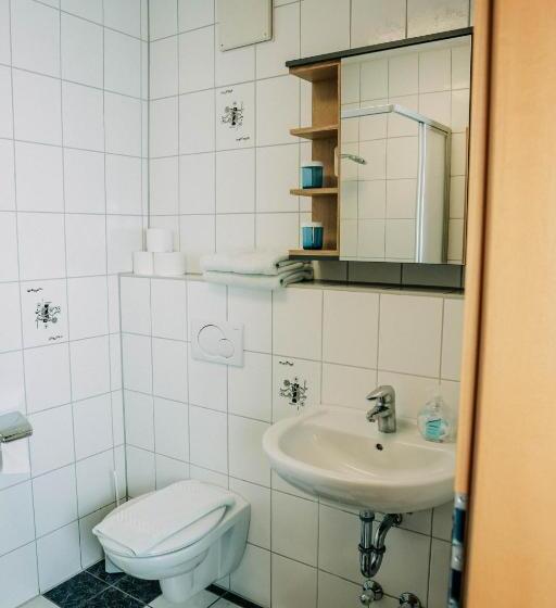 Номер Стандарт, Waldpension Jagerstuberl