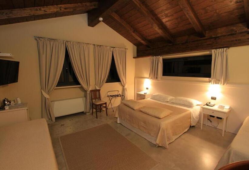 四人标准间, Albergo Della Ceramica