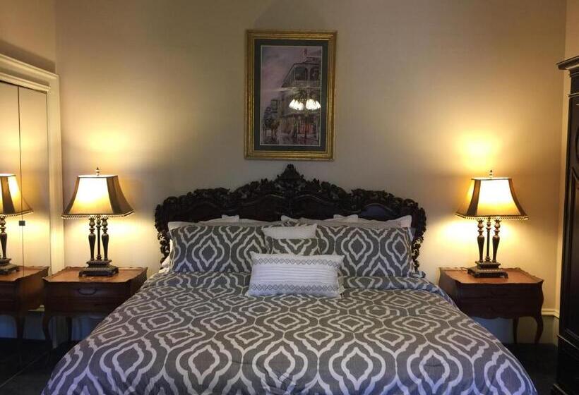 1 Bedroom Apartment, Chateau Orleans