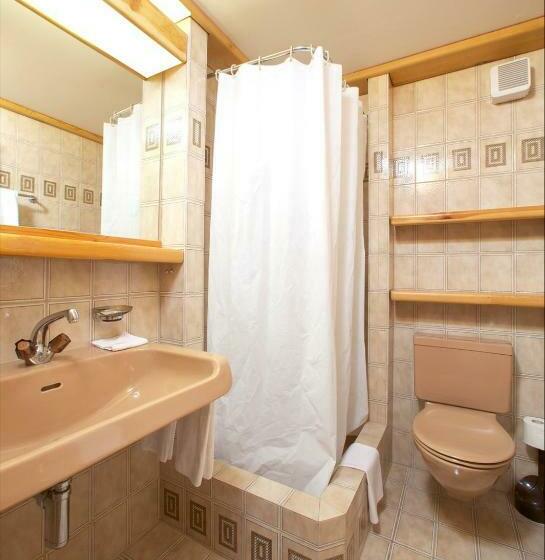 Семейный Номер, Arena Guesthouse