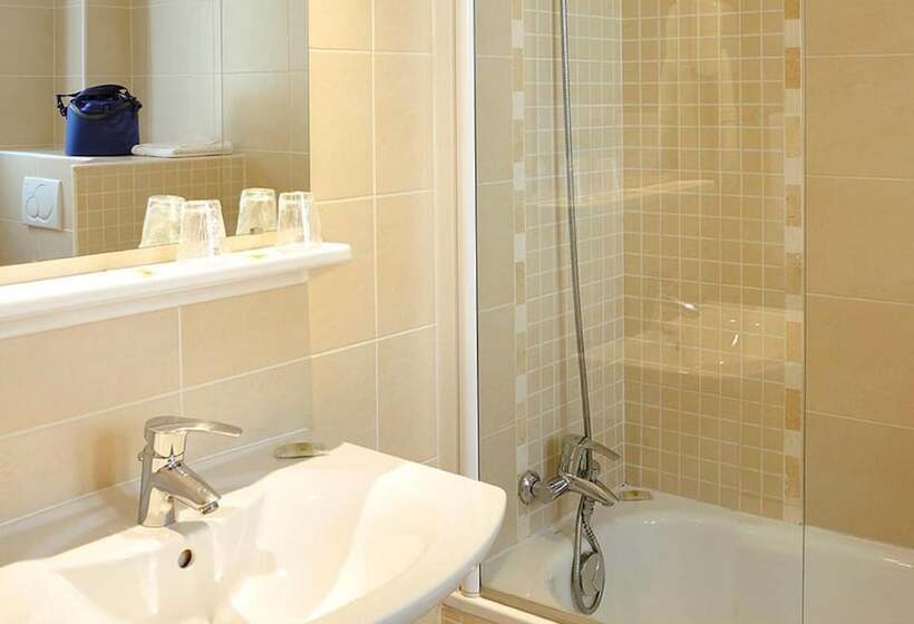 Трехместный Номер Superior, Logis Hôtel Des Châteaux De La Loire