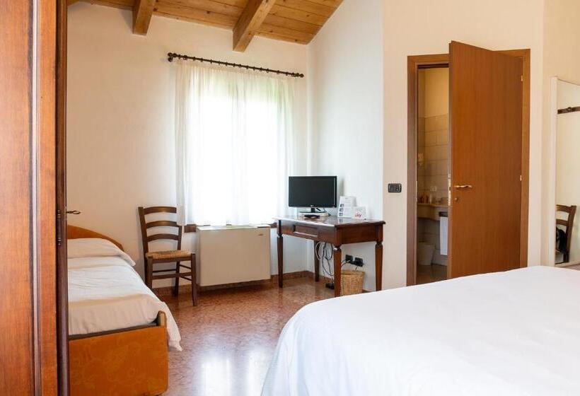 Номер Стандарт Трехместный, Agriturismo Cà Nuova