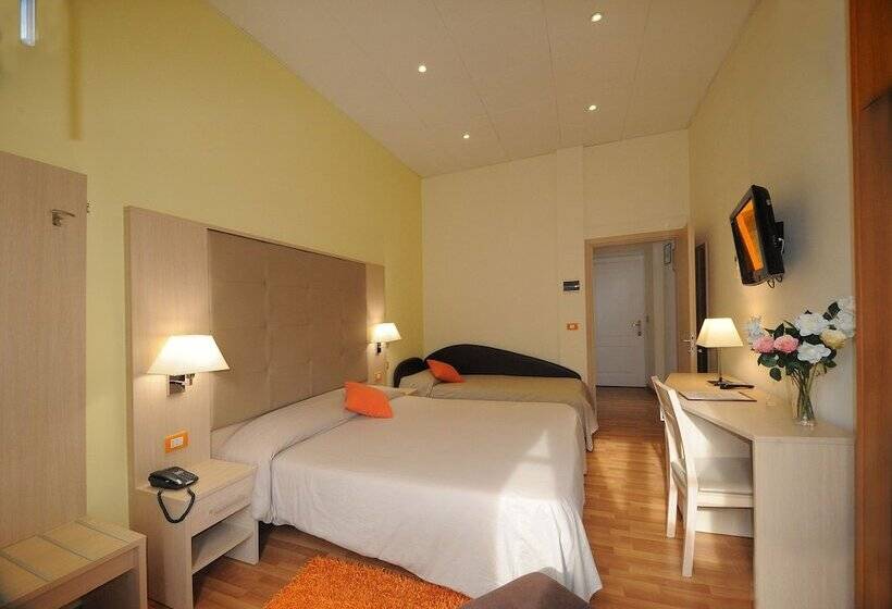 Номер Стандарт Трехместный, Alexander & Spa