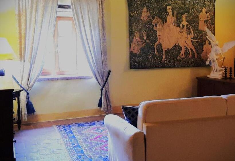 جناح, Borgo Livernano