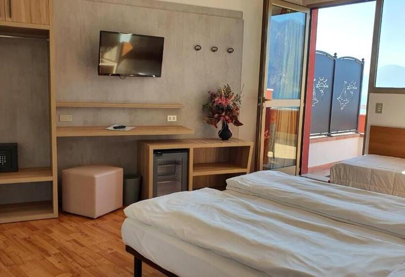 اتاق استاندارد چهار تخته, Merano