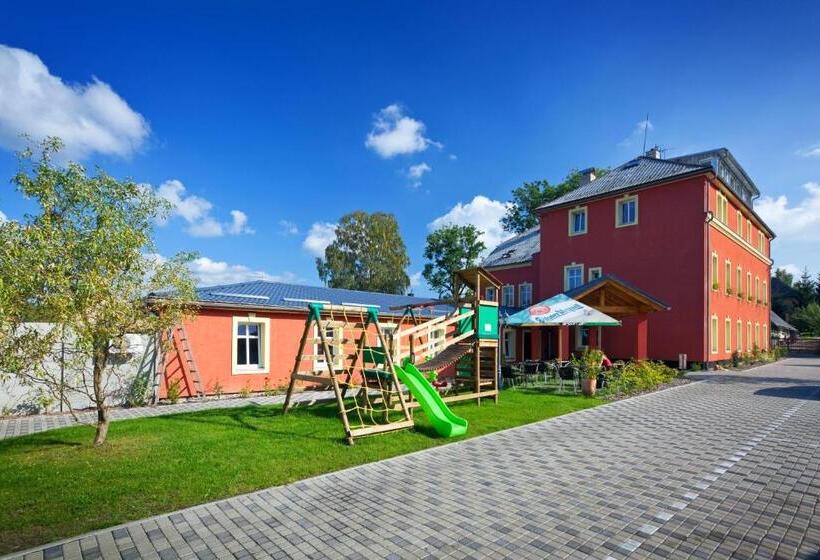 家庭工作室, Pytloun Wellness Travel