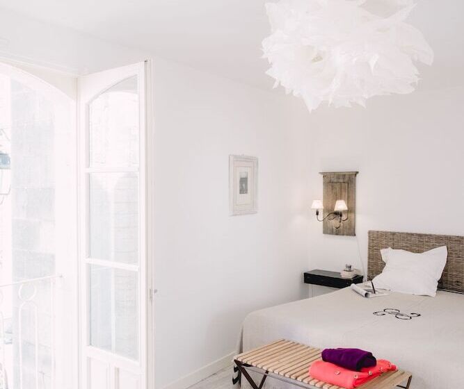 Полулюкс, Hôtel Saint Pierre Boutique Hôtel