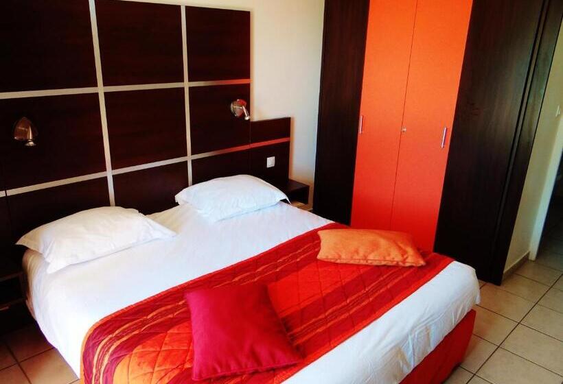 Номер Стандарт, The Originals City, Hôtel Côté Sud, Marseille Est