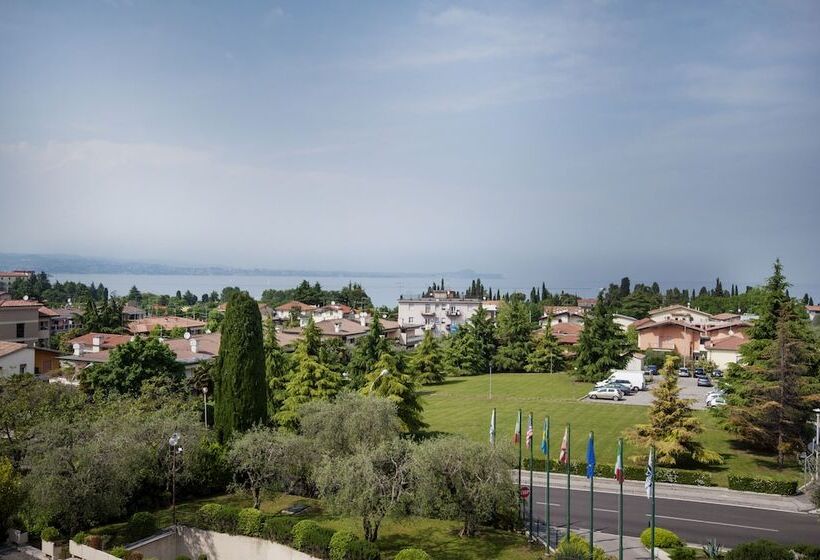 اتاق استاندارد با چشم‌انداز دریاچه, Villa Maria