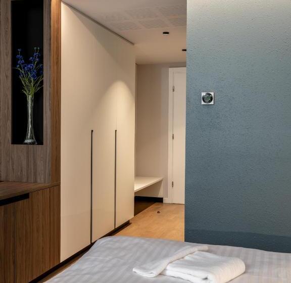 اتاق لوکس با چشم‌انداز دریا, Villa Rosetta