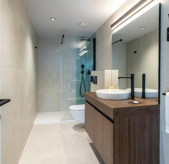 اتاق لوکس با چشم‌انداز دریا, Villa Rosetta