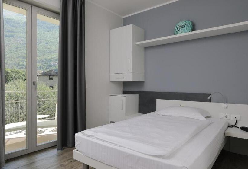 Номер Стандарт Индивидуальный с Балконом, Eco Hotel Benacus