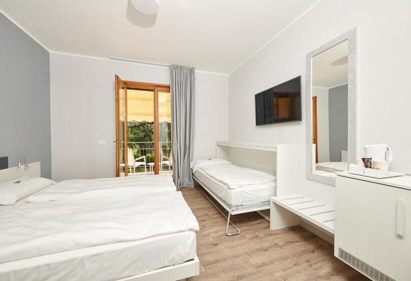 Номер Стандарт с Балконом, Eco Hotel Benacus