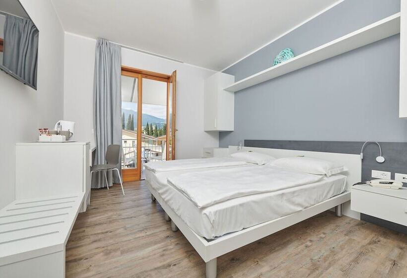 Номер Superior с Балконом, Eco Hotel Benacus