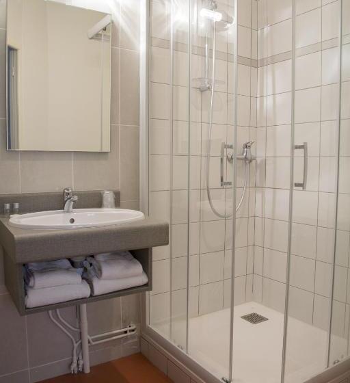 Номер Basic, Logis Hôtel Restaurant Chaptal, Amboise