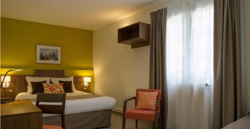 Komfort Trippelrum, Logis Hôtel Restaurant Chaptal, Amboise