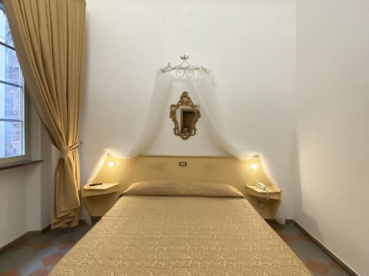 اتاق سوپریور, Piccolo Hotel Etruria