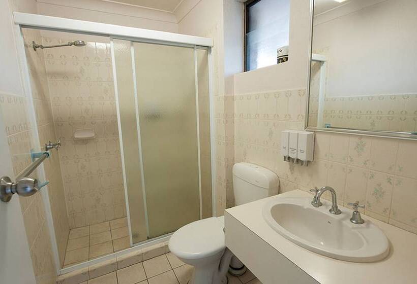 سوییت خانوادگی, Garden City Motor Inn