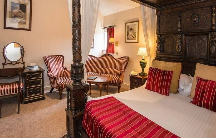 اتاق سوپریور, The Greyhound Coaching Inn