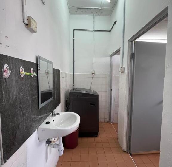 Номер Economy, Jiaxin Dormitory   Puteri Wangsa 家馨旅舍