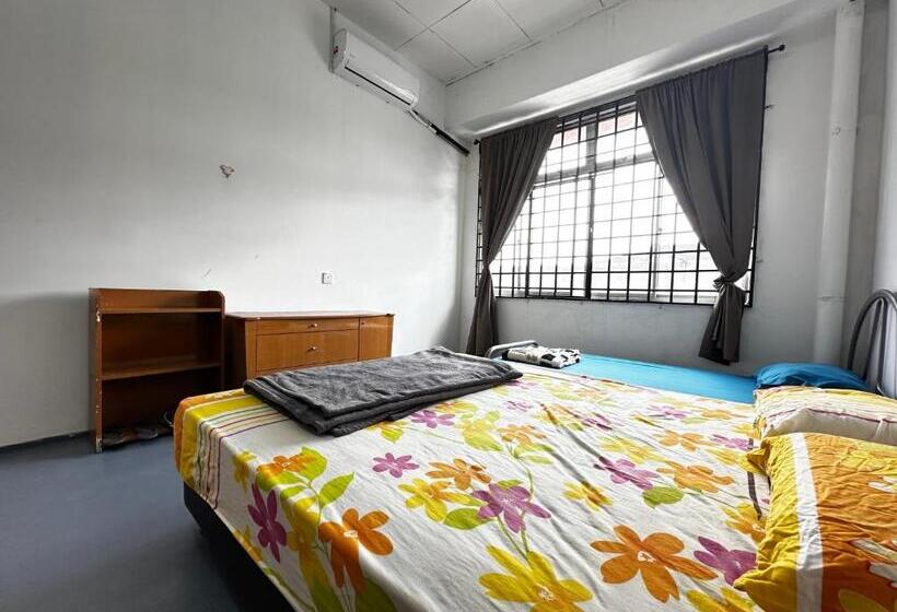 Трехместный Номер Стандарт Совместная Ванная, Jiaxin Dormitory   Puteri Wangsa 家馨旅舍