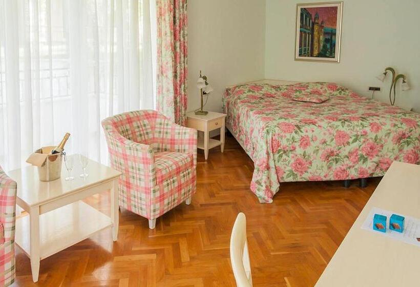 اتاق استاندارد با بالکن, Miramar