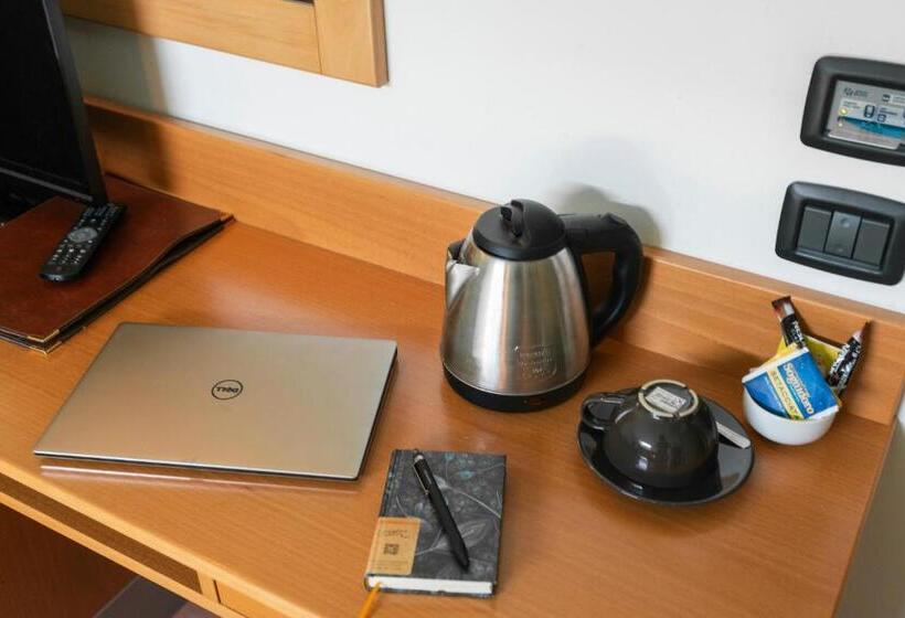 Номер Стандарт Вид на Озеро, Park Hotel Abbadia