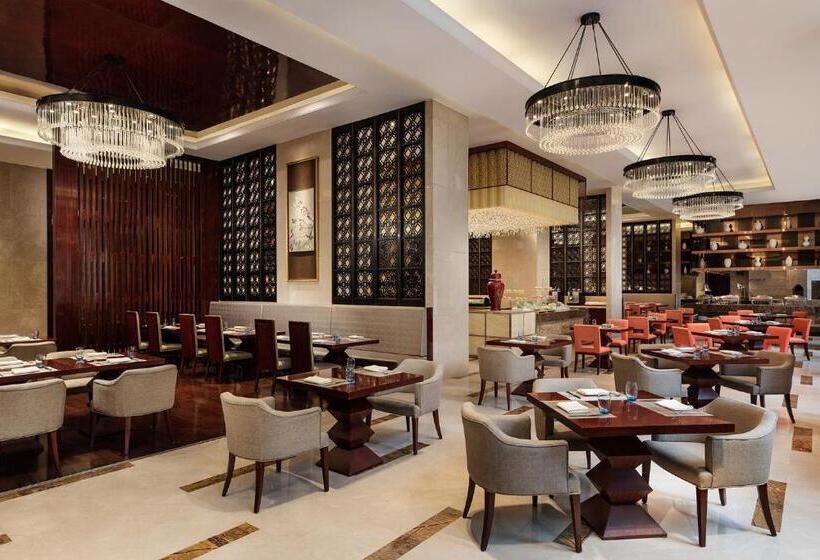 Номер Клуб, Sheraton Zhenjiang