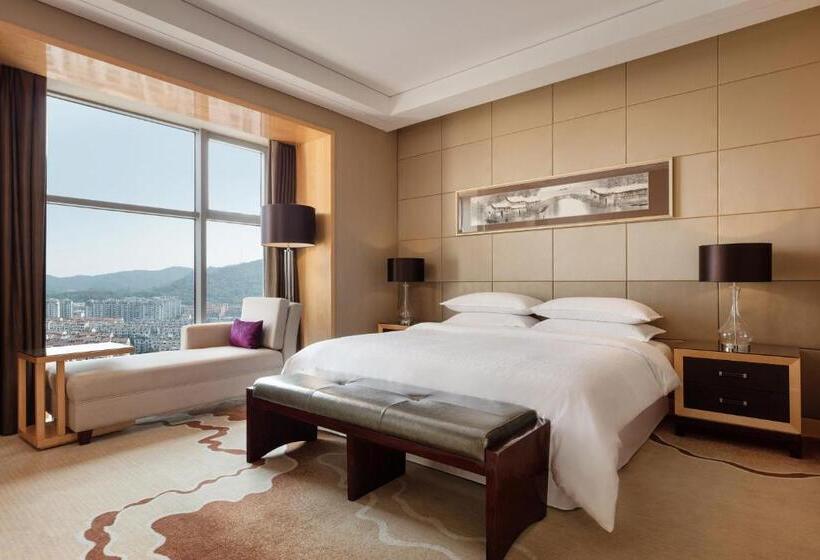 Люкс Повышенной Комфортности, Sheraton Zhenjiang