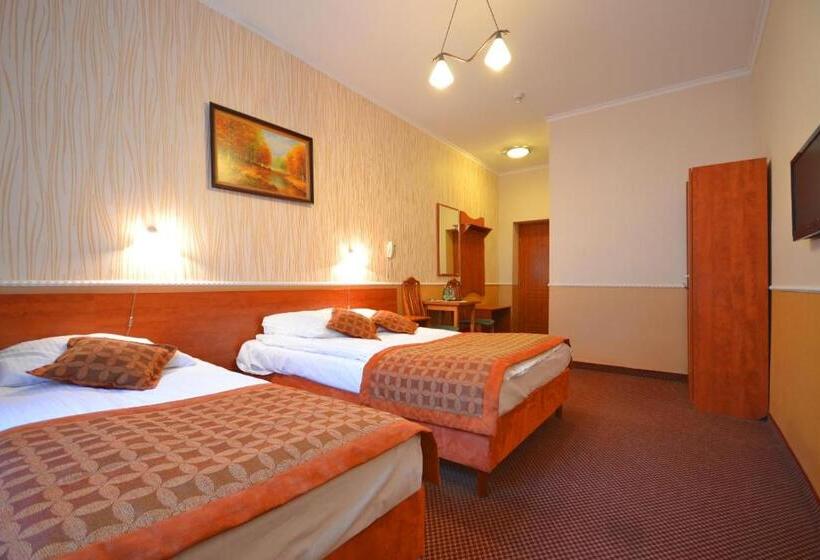 اتاق استاندارد سه نفره, Topaz Poznań Centrum
