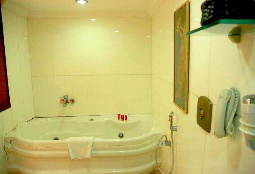 プレミアムルーム, Saj Earth Resort & Convention Center , Kochi