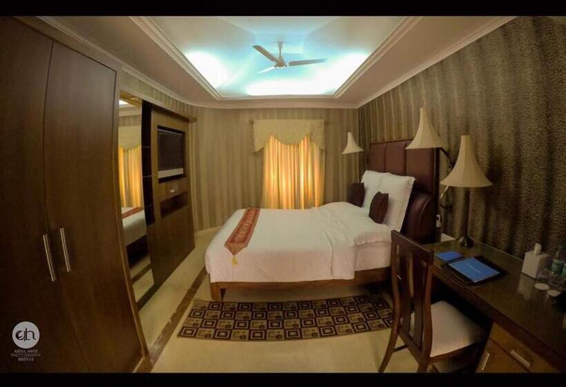 Suite with Pool, Saj Earth Resort & Convention Center , Kochi