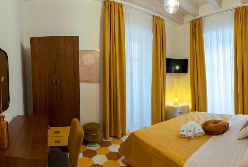 Четырехместный Номер Стандарт, Suitetti Camere&relax