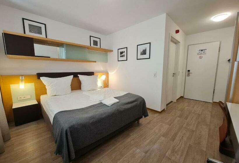 חדר סטנדרט, Check Inn Hotels   Offenbach
