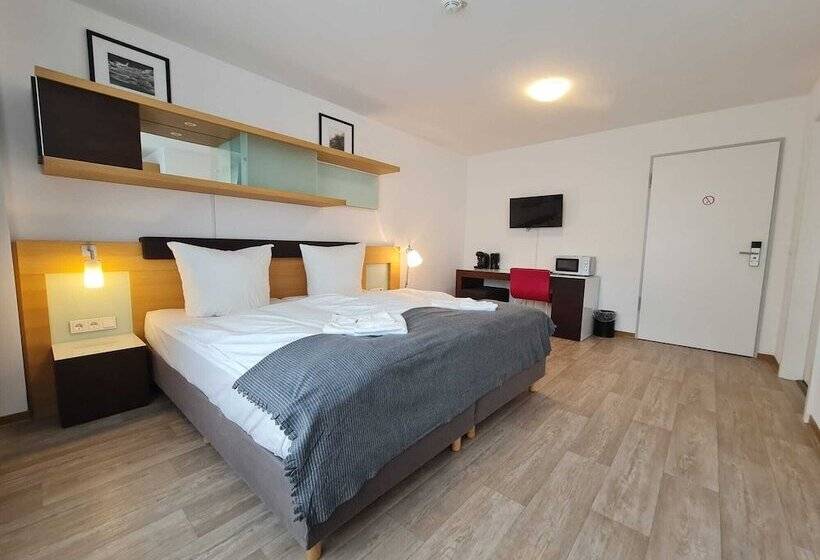 חדר דלוקס, Check Inn Hotels   Offenbach