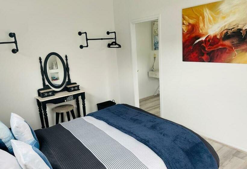 Вилла 2 Спальни, Farm Stay Maple Cottage At Wilindi Estate